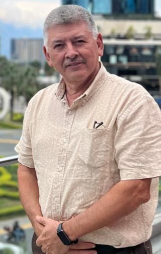 Lic. Angel Islas Reyes